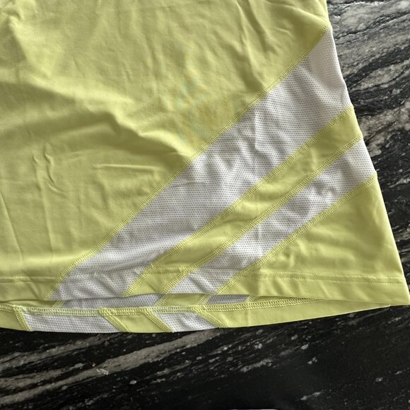 FILA Sport Women's Short Sleeve V-Neck Vented Top - Size L - Picture 5 of 6